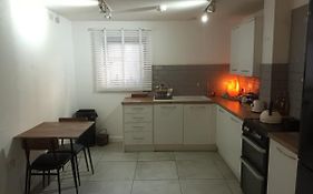 Cosy Modern Apartment In Central Bristol Near Stokes Croft